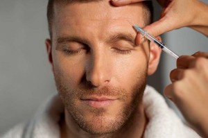 Mezczyzna_FOT._DER-MED